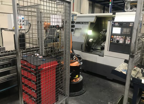 ROBOTA KARGATZEKO ZELULA CNC TORNE BATERA